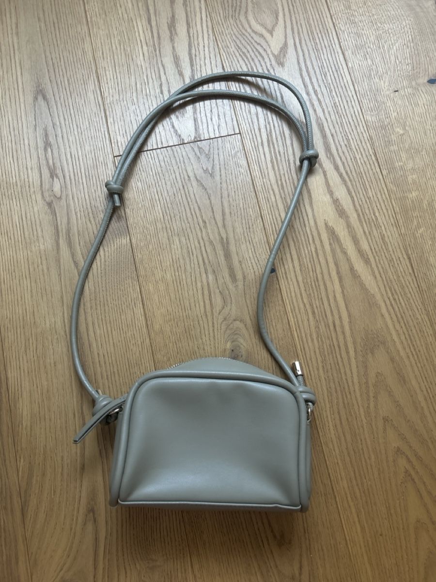 H&M Taschen für Damen: kleine H&M Tasche – Gebraucht aus Fraubrunnen von alne777