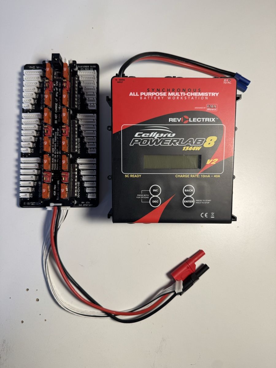 Modellismo RC: Revolectrix Cellpro Powerlab 8 V2 Ladegerät – Usato da Gutenswil venduto da HeliFoto