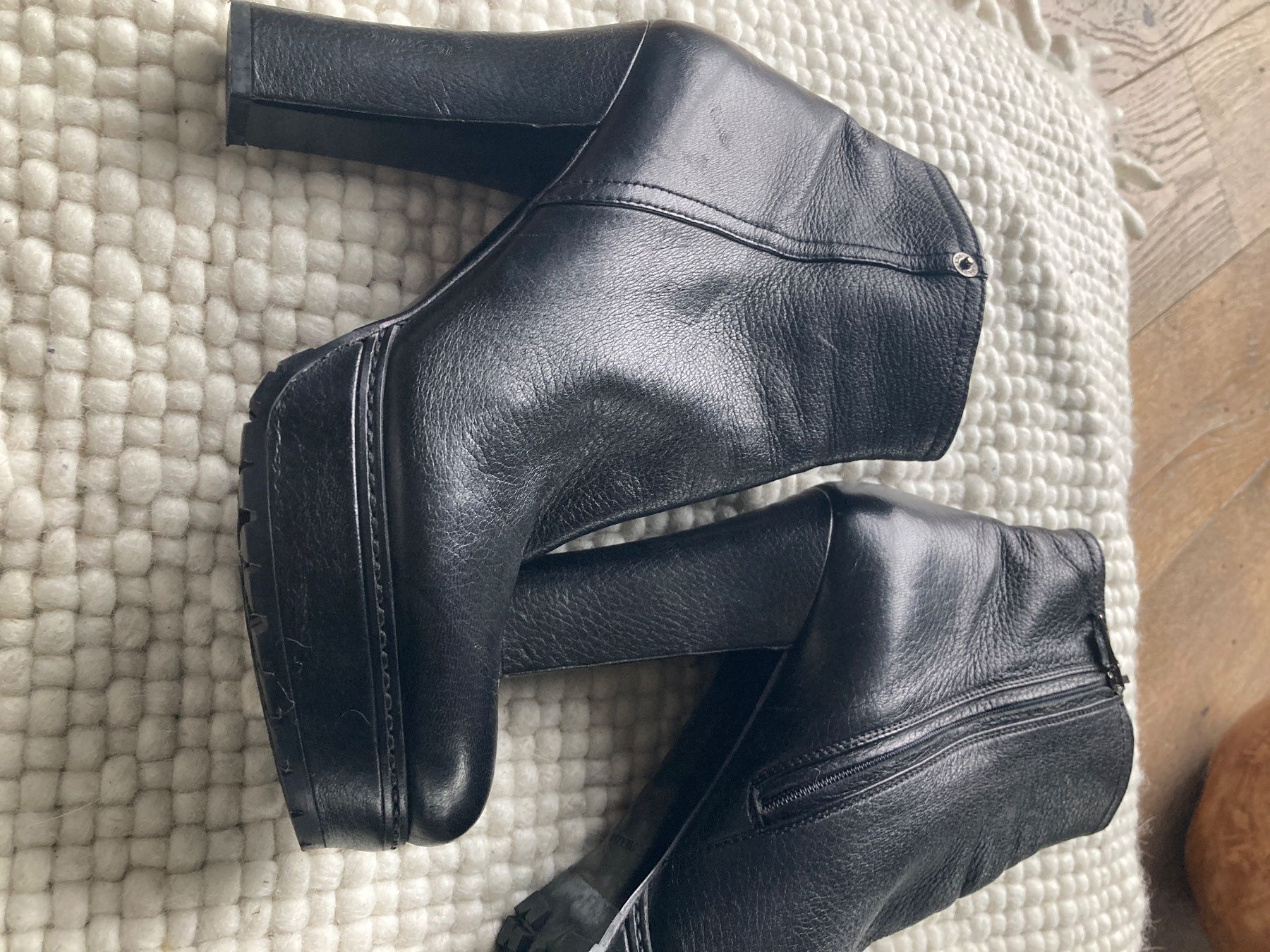 Prada Scarpe da donna: Prada Plateau Stiefeletten – Usato da Richterswil venduto da MiHaPa 1