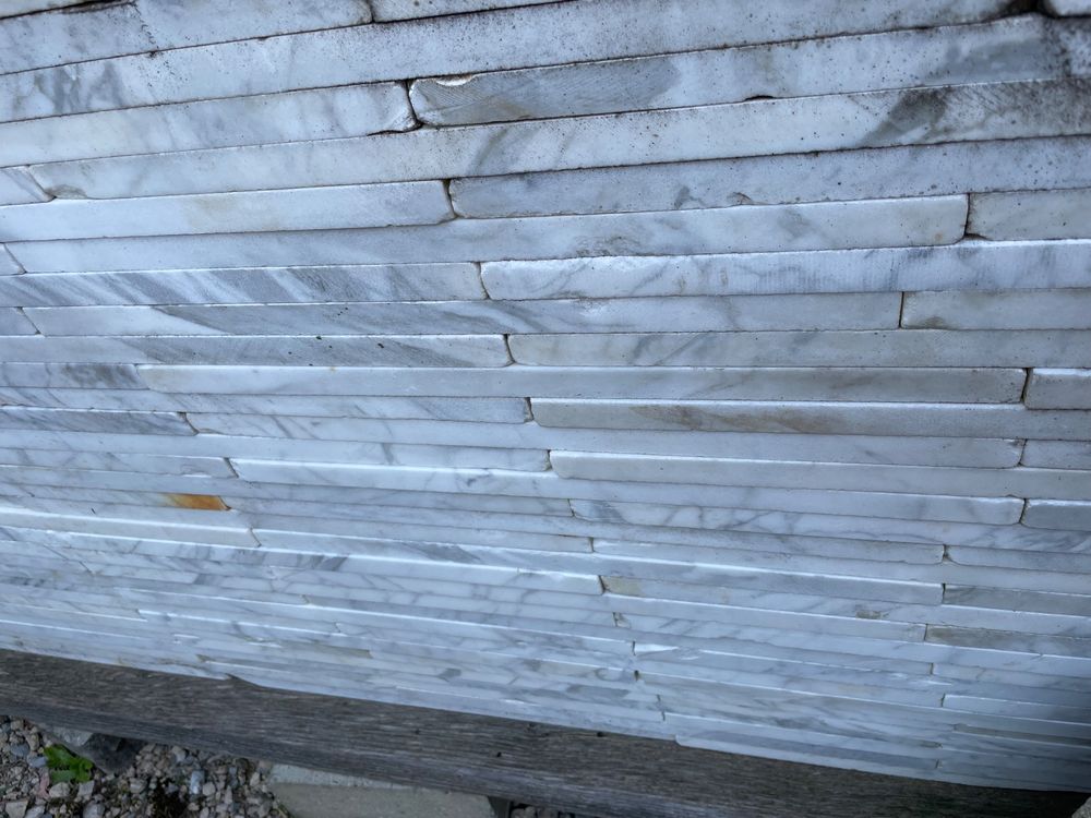 Weisse echte Marmor-Platten 40x20x2 cm, ca. 16m2, pro m2 6.- 4