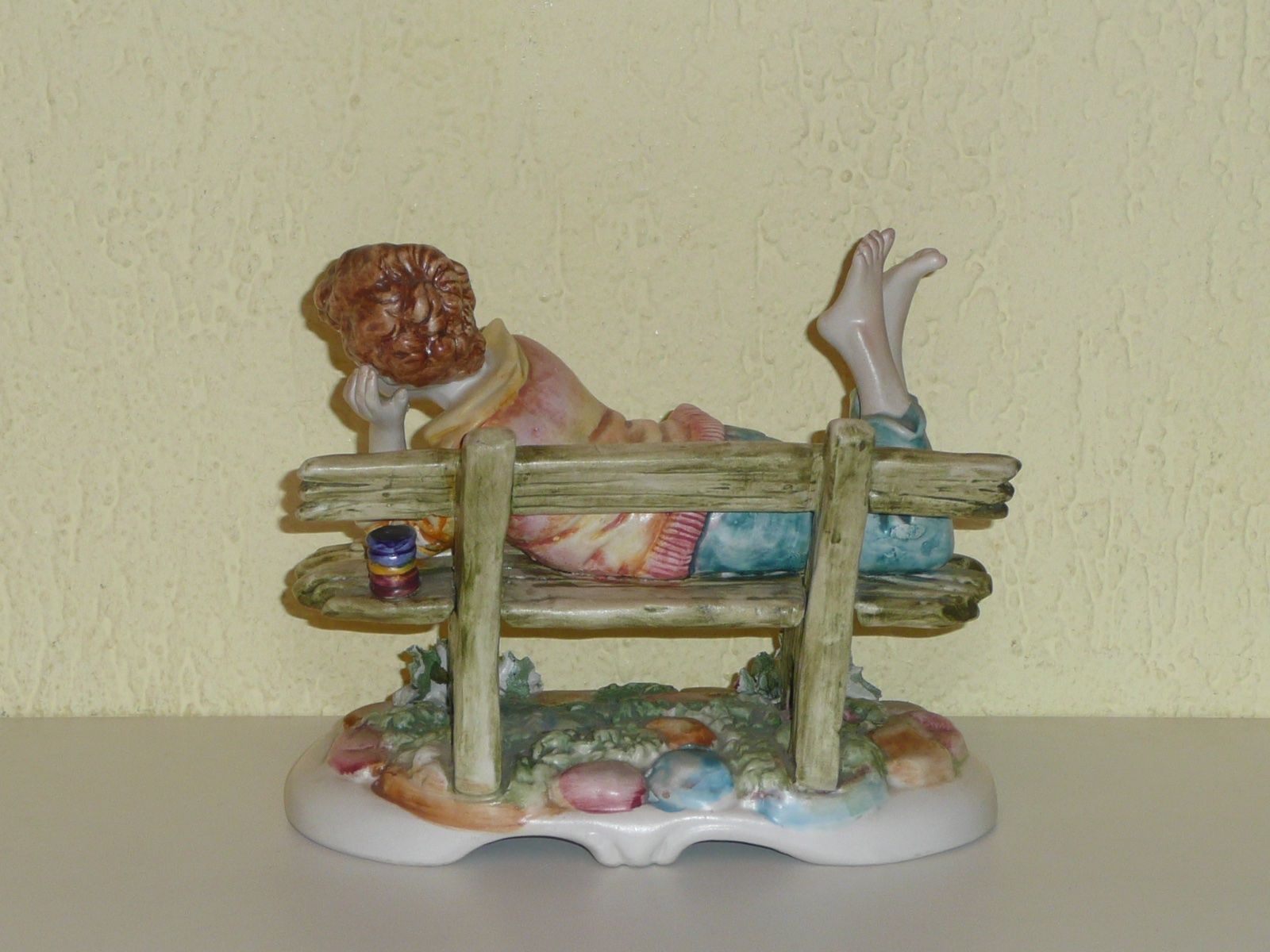 Statuette: Capo di Monte " Mädchen auf der Bank " – Usato da Kriens venduto da Taurus12 2