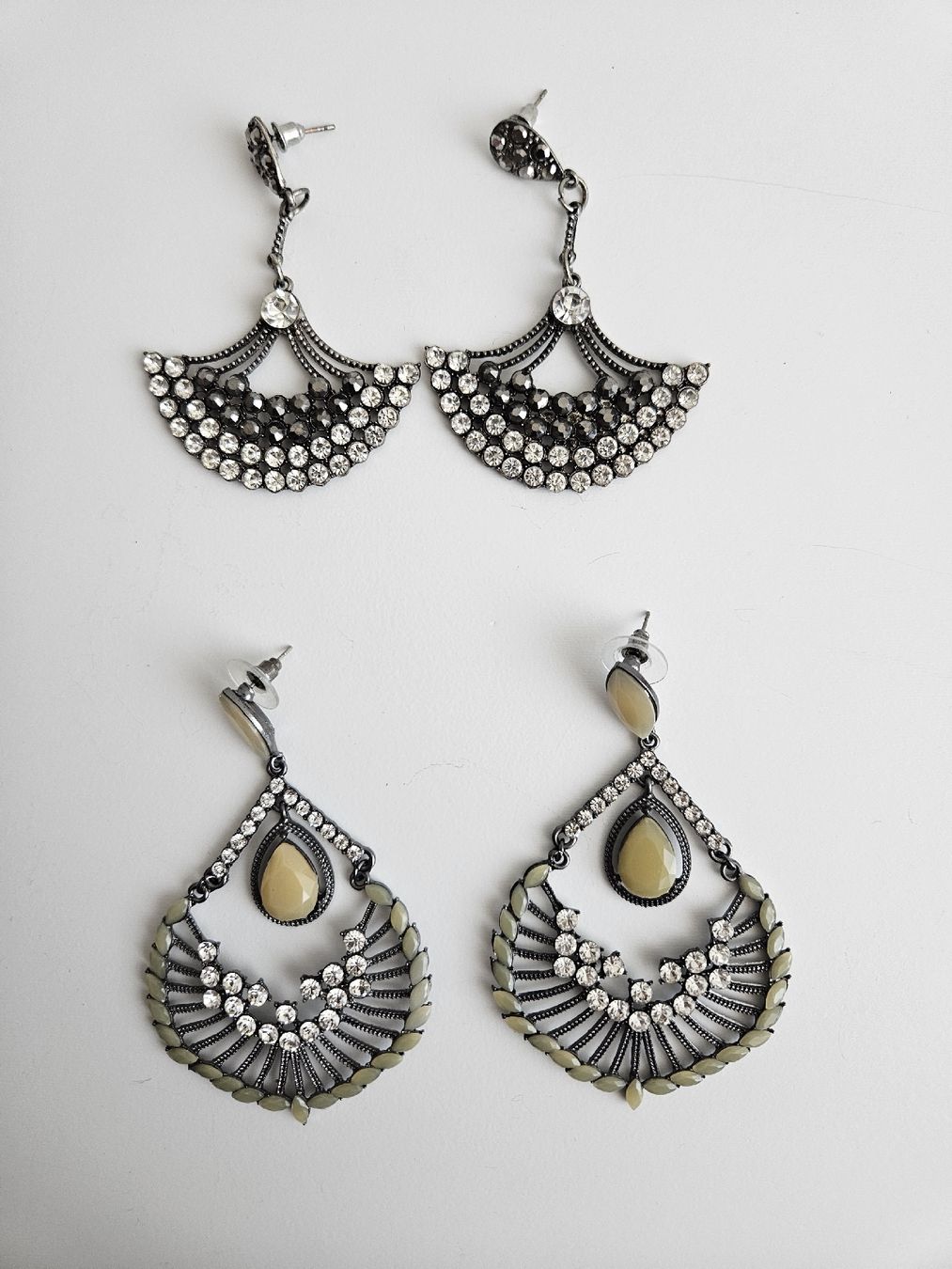 Orecchini pendenti & Orecchini a lobo: Elegante Ohrringe, funkelnder Modeschmuck – Usato da Schlieren venduto da lej_86