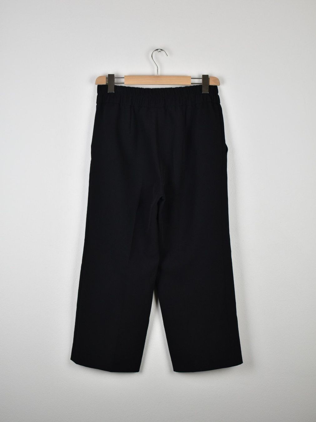 Marc Cain Pantaloni: Marc Cain Stoffhose, weites Bein, cropped, Gr.40 – Usato da Nürensdorf venduto da 2ND_STORY 1