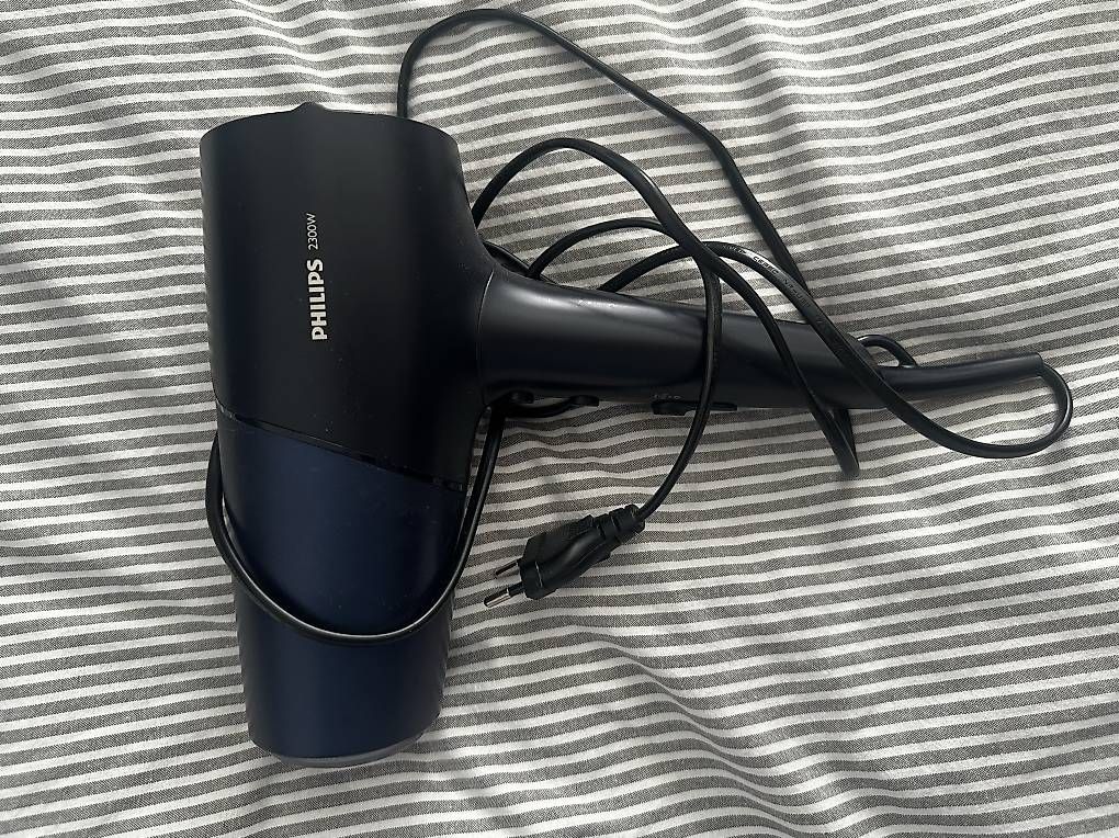 Föhn: Sèche-cheveux Philips Série 5000 2300 W avec diffuseur – Neu und originalverpackt aus Lausanne von mar_7x9x 1