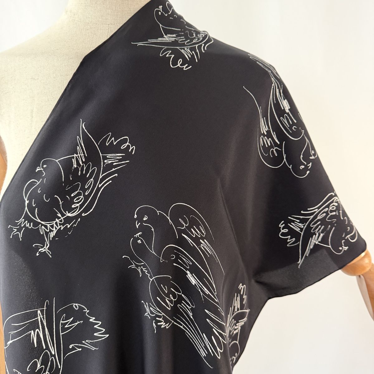 Foulard & Sciarpe: PATRICK STOFFEL Vintage Silk Scarf – Nuovo (secondo la descrizione) da Emmen venduto da Avviivva_Com2023 3