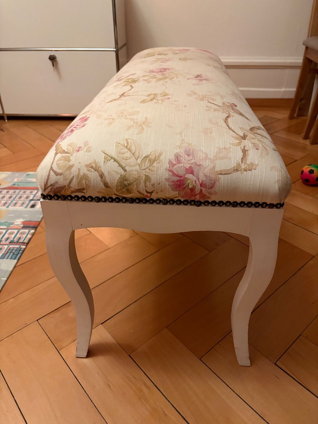 Pfister Bänke: Sitzbank mit Blumenmuster, Pfister – Gebraucht aus Zürich von Marty_Mc_Fly 3