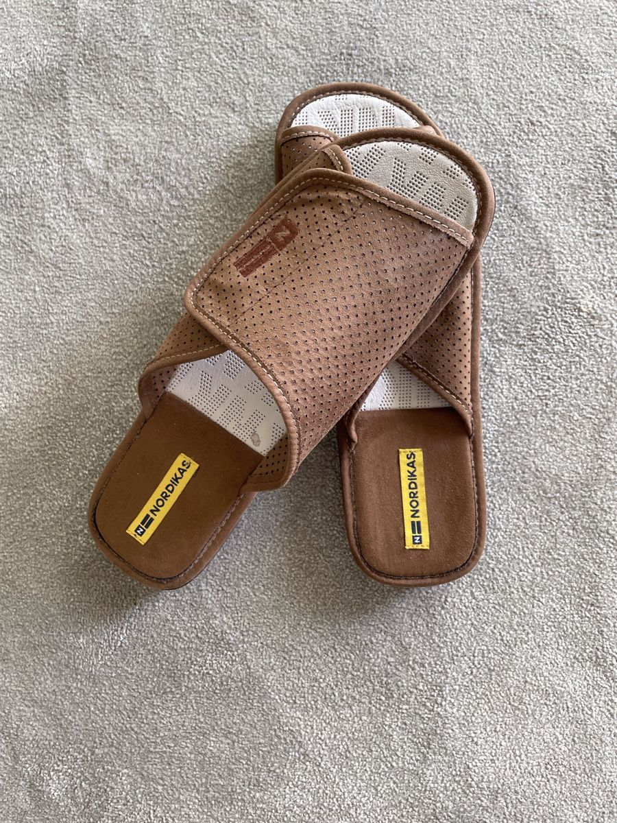 Nordica Herrenschuhe: Hausschuhe oder Freizeit-Sandalen, Grösse 42, Top Zustand – Gebraucht aus Cham von elvirabe 1