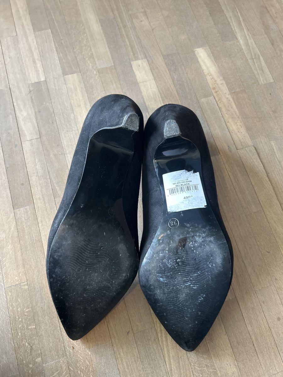 S.Oliver Scarpe da donna: Schwarze S.Oliver Pumps, Grösse 38 – Usato da Langnau im Emmental venduto da Iriss 3