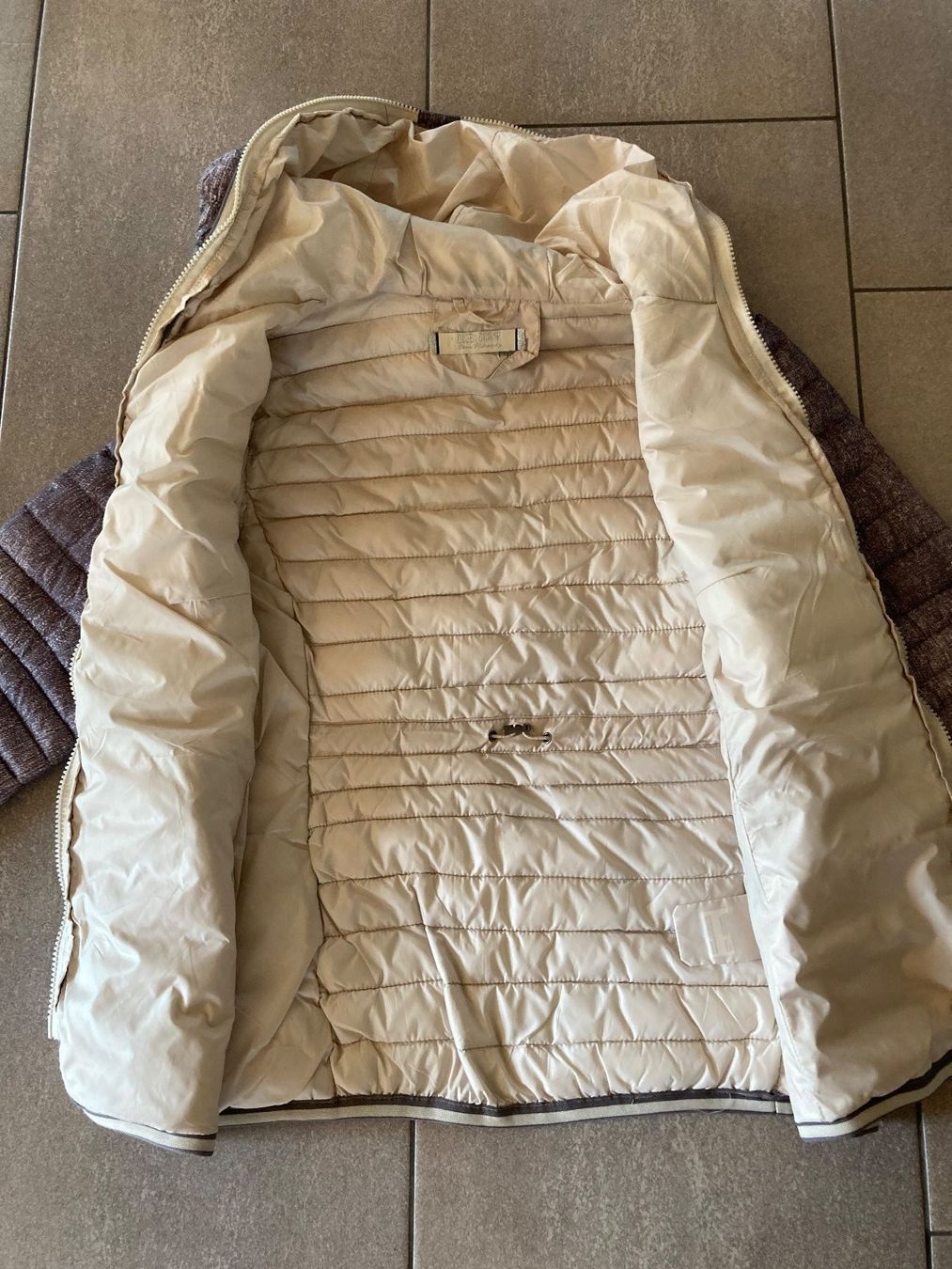 Jacken: Steppjacke;  mit Kapuze; NEU! – Neu (gemäss Beschreibung) aus Mosnang von Kusli09 4