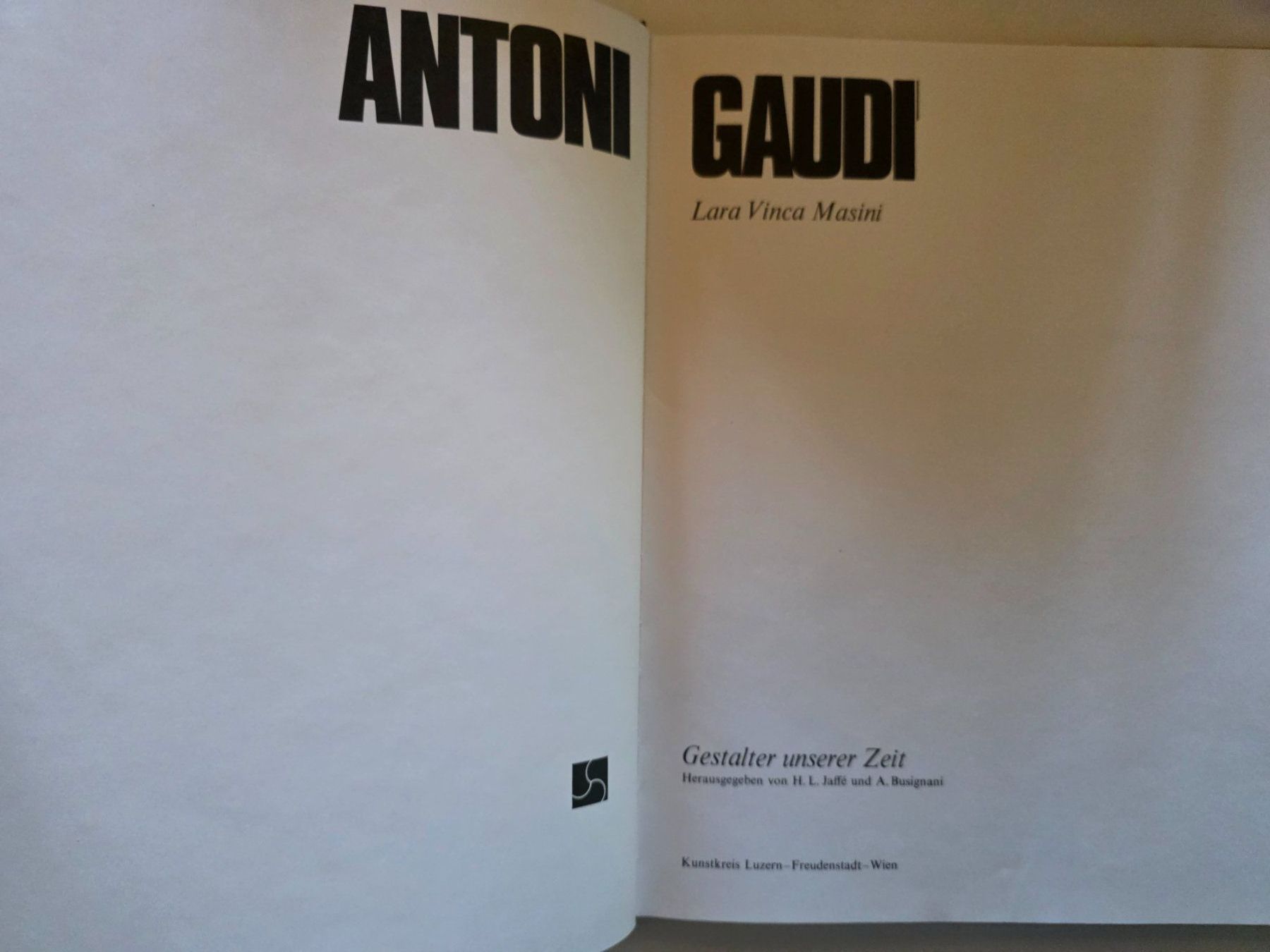 Libri: Antoni Gaudi - Gestalter unserer Zeit - 1969 – Usato da Walterswil BE venduto da Lonitti 8