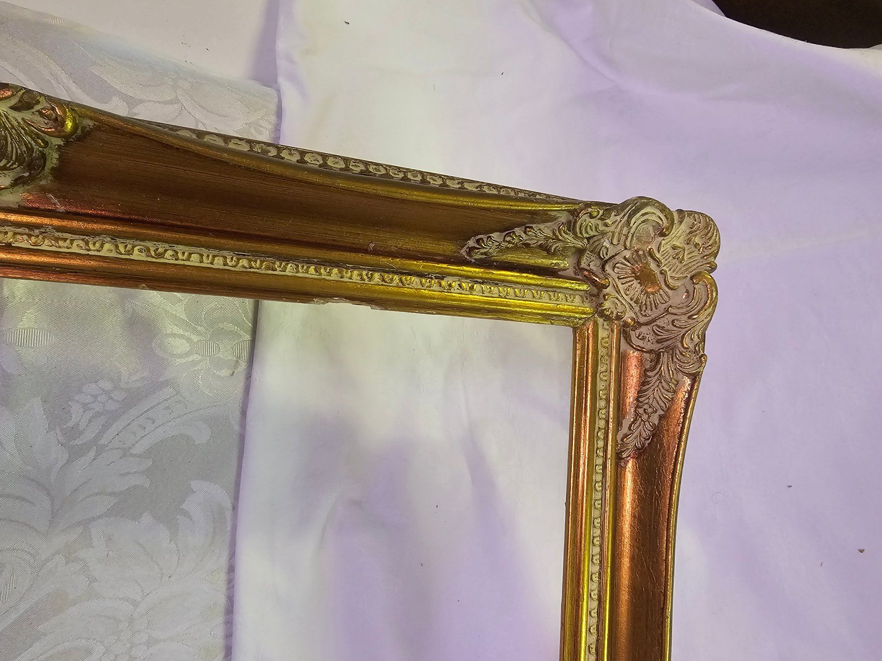 Cadres de tableaux: Barocker Bilderrahmen goldfarben mit Gebrauchsspuren – D'occasion à Opfikon par Seebacherbrocki55555 3