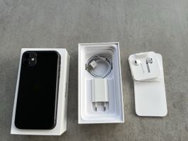 Apple iPhone 11 Black & Komplett 256GB + 8 Hüllen