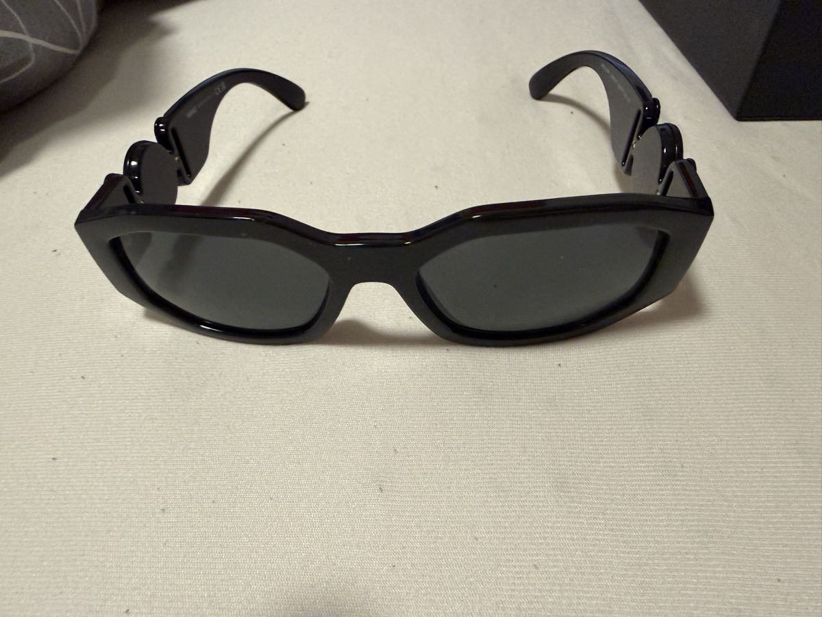 Versace Lunettes & Verres: Versace brille schwarz – Neuf (Voir description) à Gossau SG par sol_x8x8