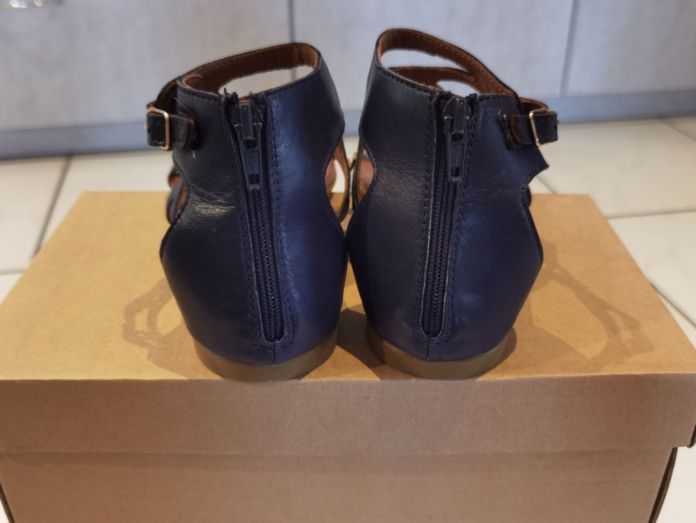 Scarpe da donna: Leder Sandalen Gr 36 – Nuovo (secondo la descrizione) da Uerkheim venduto da Justi.y 1