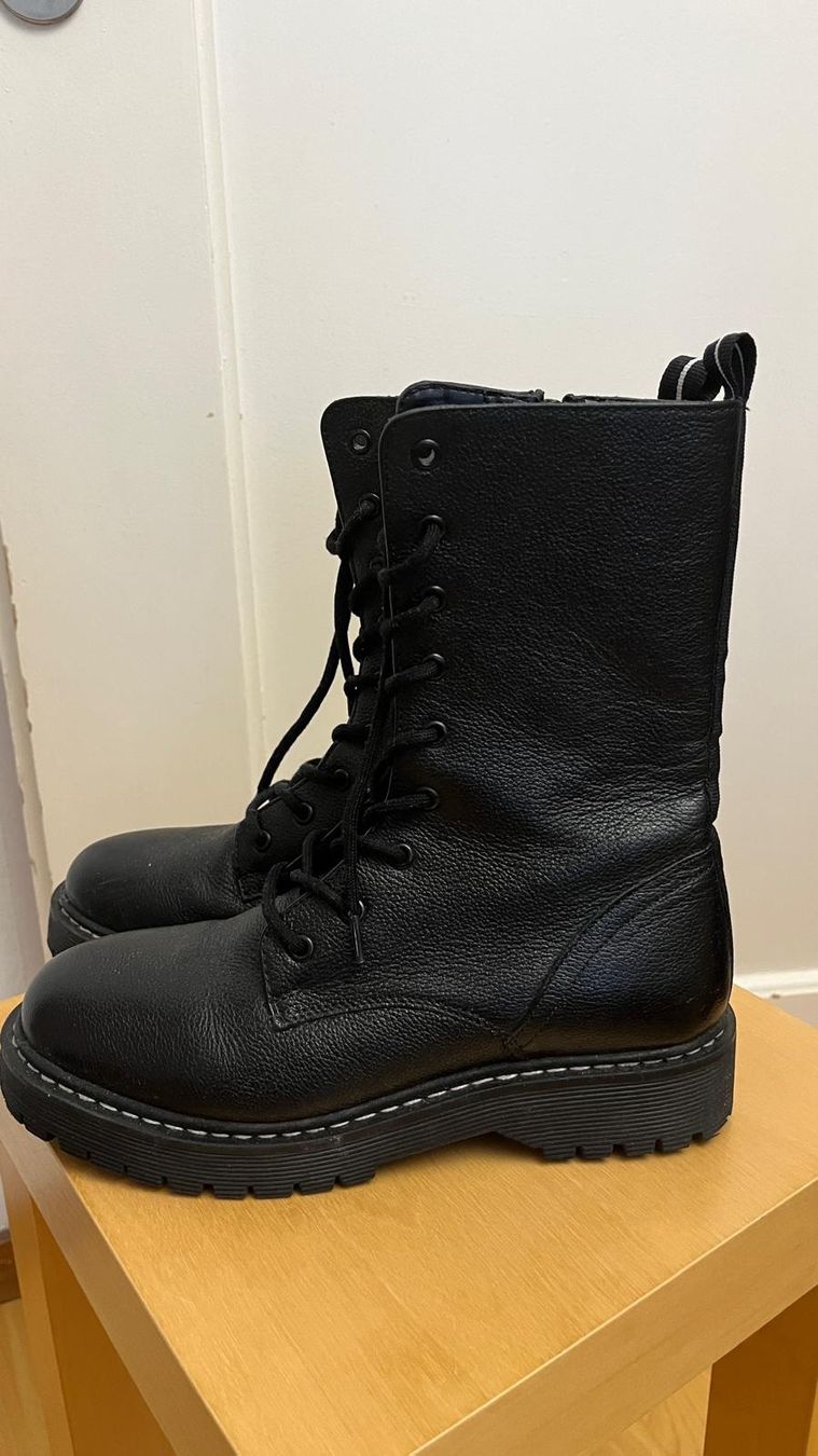 Scarpe da donna: Damen Lederstiefel Grösse 37 – Usato da Luzern venduto da Sesilija 2