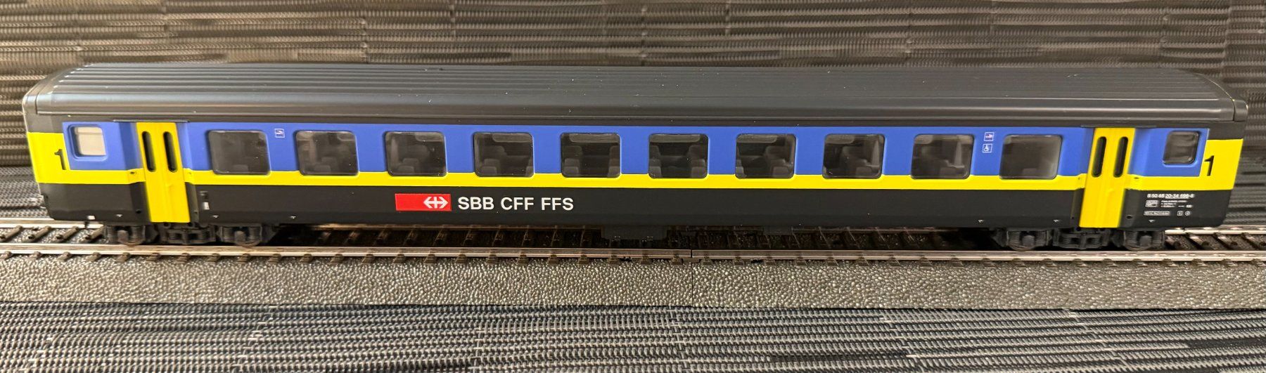 Roco Modellini di ferrovie: Roco H0 SBB EW II Interregio Prototyp, Top Zustand – Nuovo (secondo la descrizione) da Wallisellen venduto da rfl_w2tj