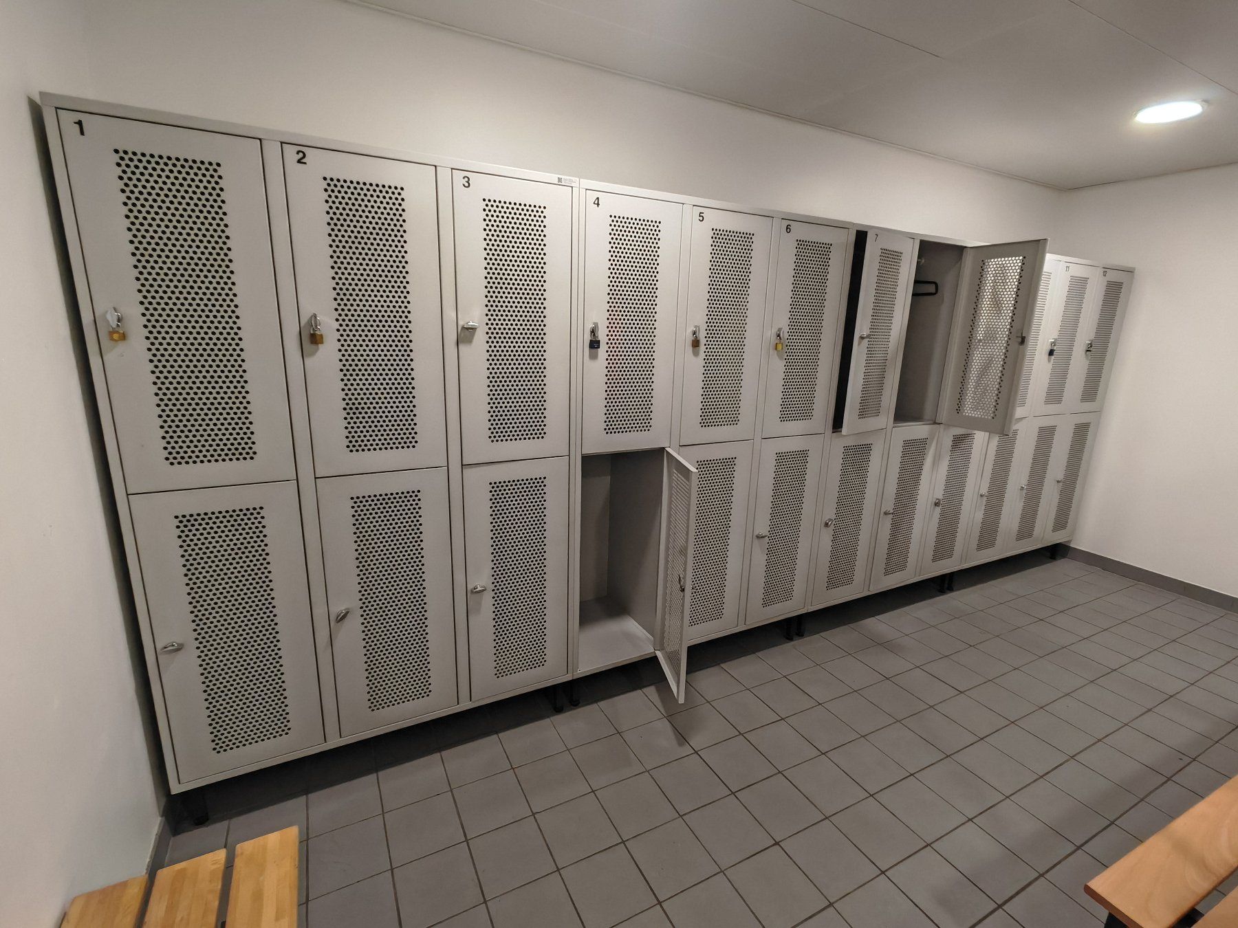 Schränke: 2x Komplette Spindwand – Gebraucht aus Bern von Sudowudo 3