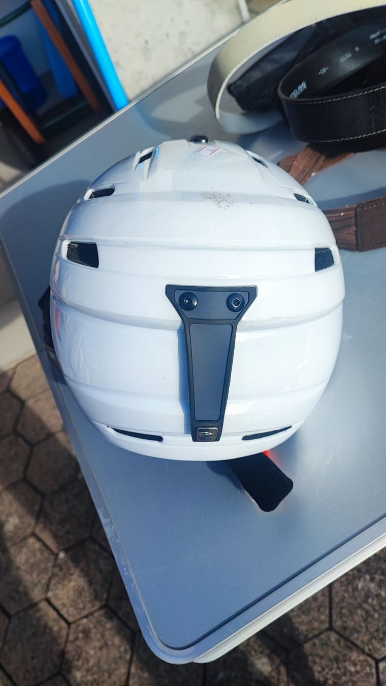 Caschi: Skihelm weiss, wenig gebraucht Grösse M – Nuovo (secondo la descrizione) da Mosnang venduto da KurtHe 1