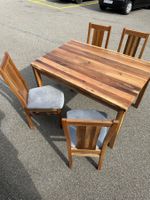 Nussbaum Holztisch massiv Eigenproduktion mit 4 Stühlen