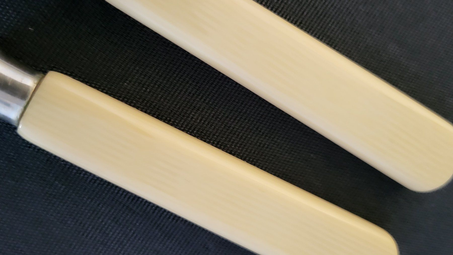 Set di posate: Set Butter- und Käsemesser – Usato da Basel venduto da spinne02 3