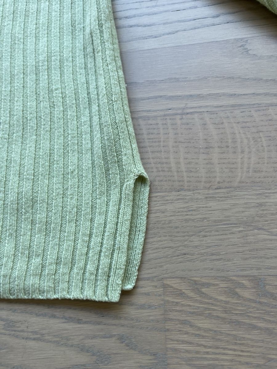 Maglioni & Felpe: Damen Rippstrick Pullover hellgrün Grösse S neuwertig – Usato da Oberuzwil venduto da Kuchli 1