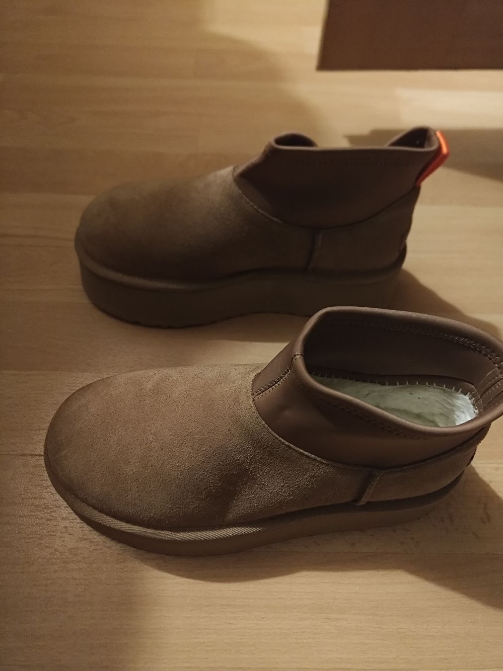 Ugg Scarpe da donna: Ugg classic mini dipper 37 – Nuovo (secondo la descrizione) da Thusis venduto da MV24 2