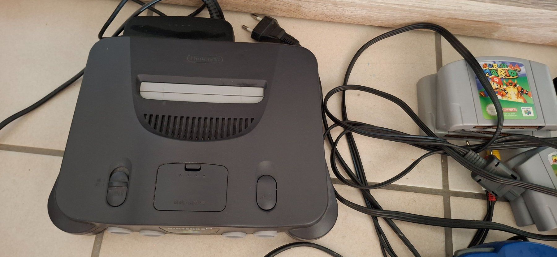 Nintendo Konsolen: Nintendo 64 Konsole mit Spielen und Controllern – Neu (gemäss Beschreibung) aus Bülach von cor_nfm8 5