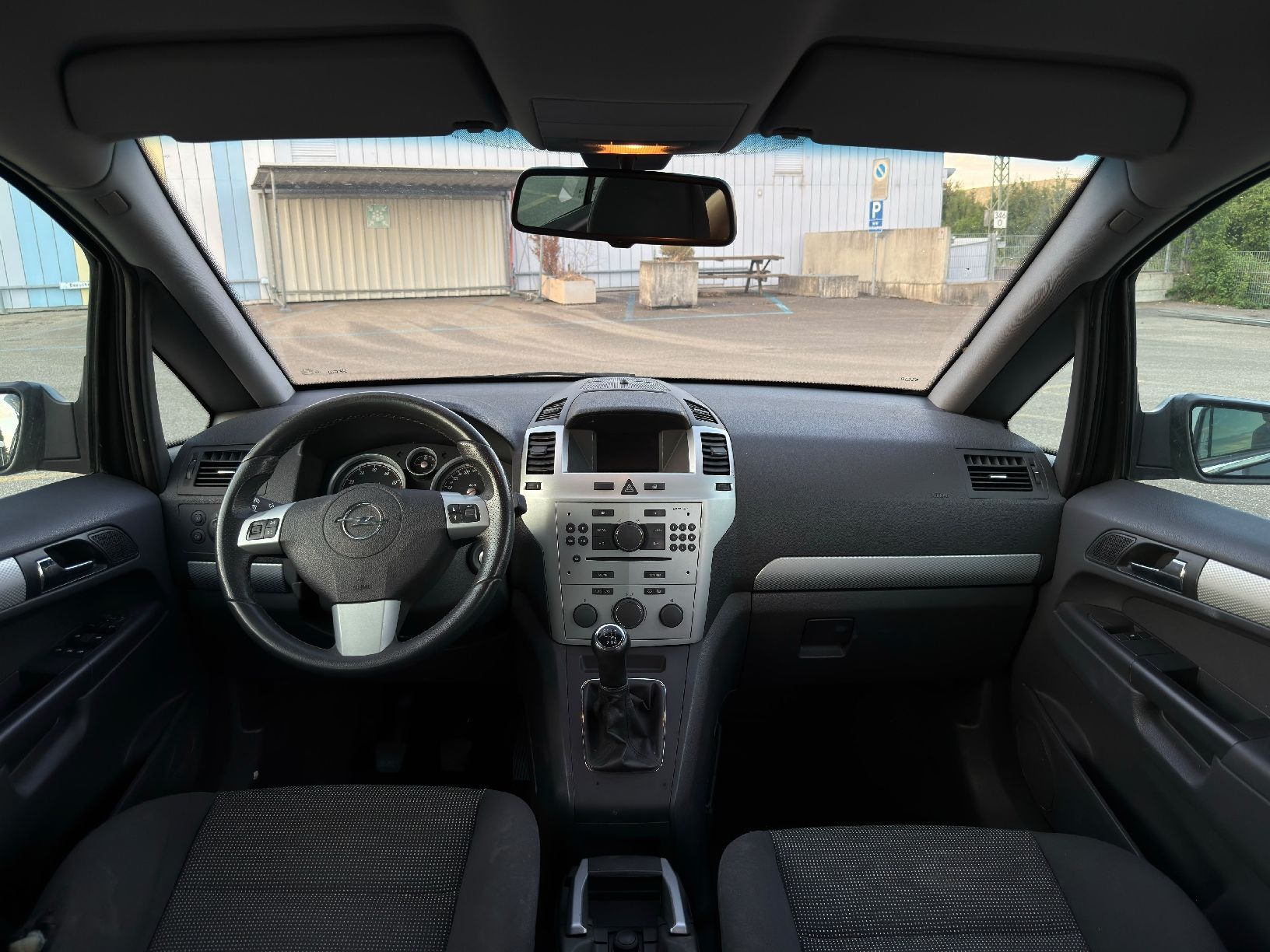 Opel Automobili: Opel Zafira B 2.2 mit MFK – Usato da Trasadingen venduto da till_k. 7