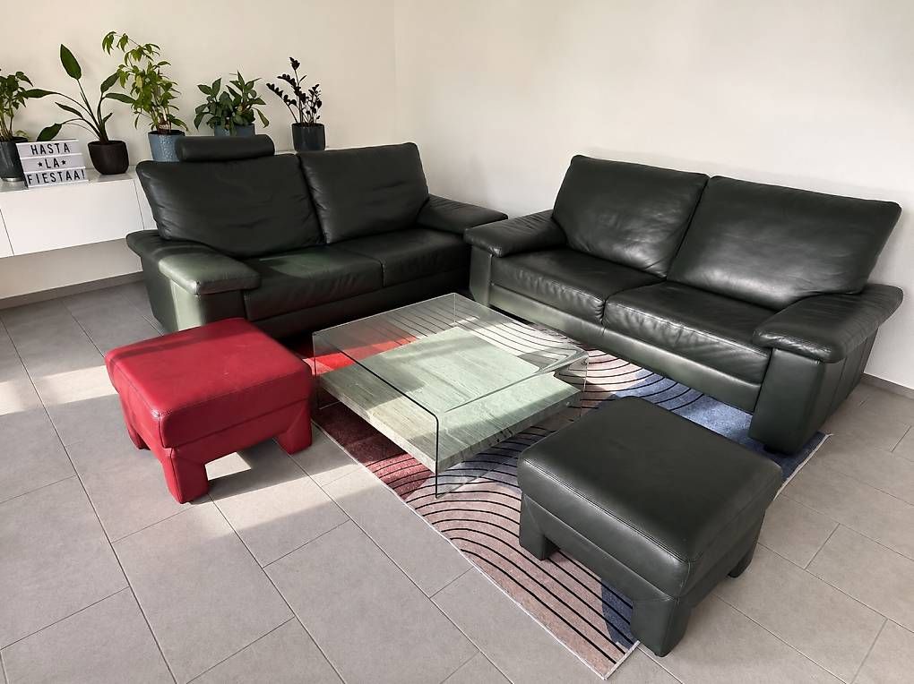 Sofas: 2x Ledersofa & 2x Lederhocker – Gebraucht aus Baden von laurent2025