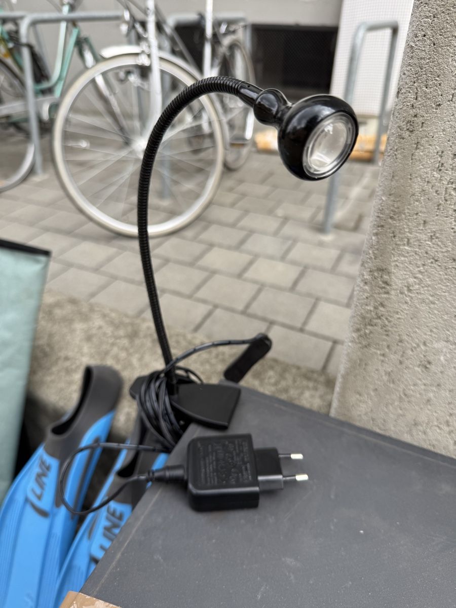Ikea Lampade: LED Klemmleuchte schwarz Ikea – Usato da Zürich venduto da chr_5yqg