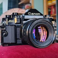 Canon A-1 SN131352 1978 mit 50mm 1:1.4 SN2943340 V212 1981