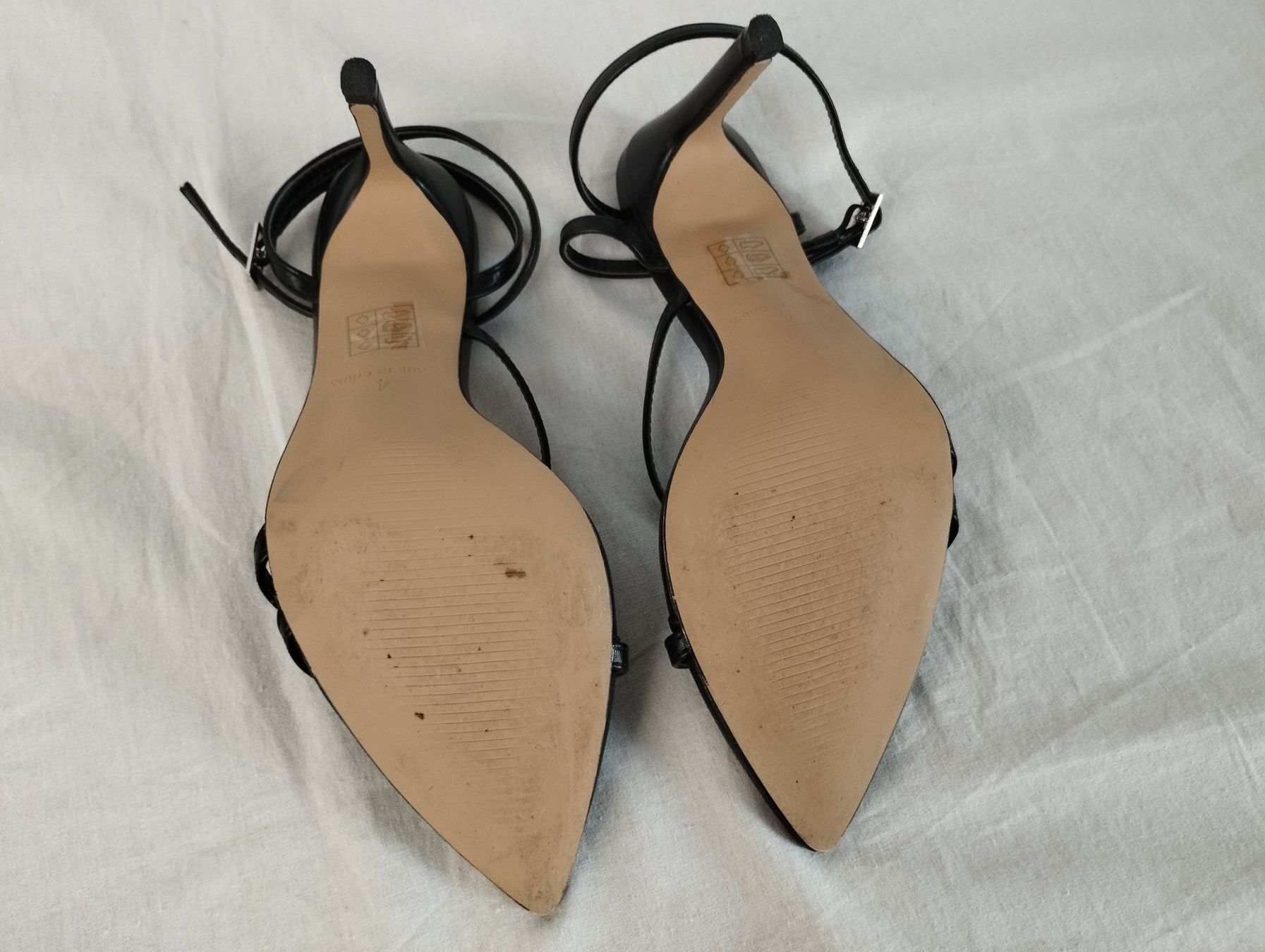 Scarpe da donna: RAID Riemchensandaletten schwarz Gr. 36 – Usato da Schübelbach venduto da Restwert_Schubelbach 7