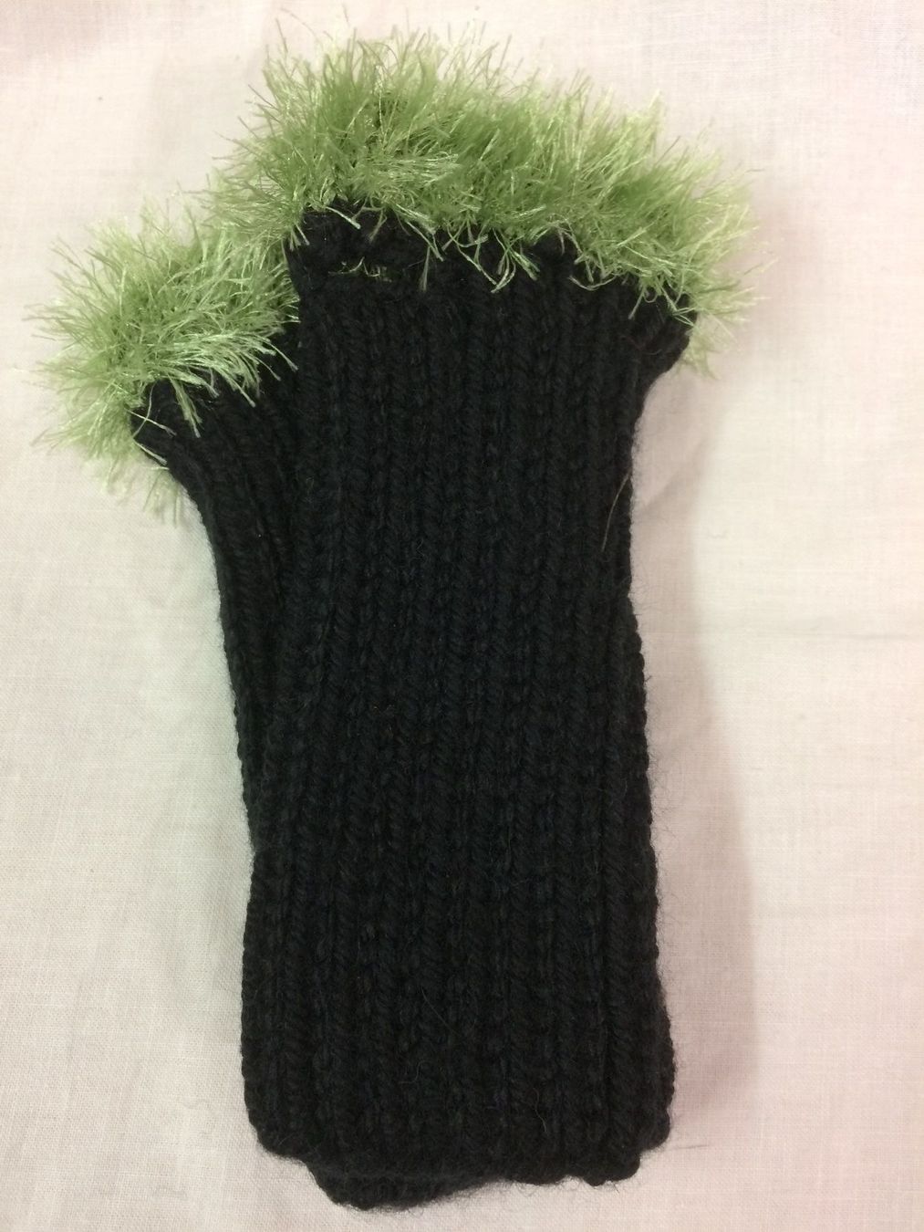 Handschuhe & Handstulpen: pro Paar Pulswärmer CHF.15.00 Neu – Neu (gemäss Beschreibung) aus Spreitenbach von Margot-09 2