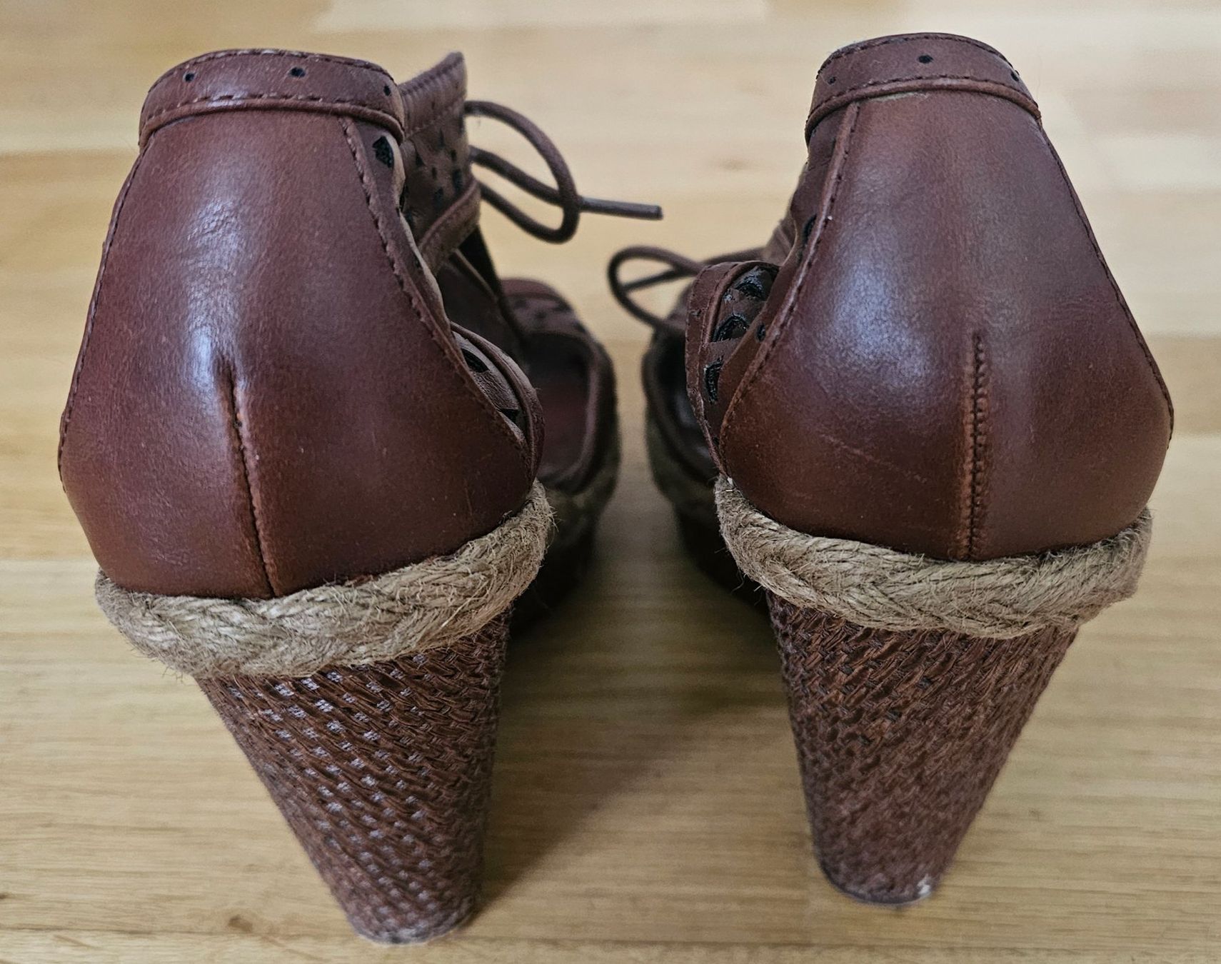 Damenschuhe: Sandales avec talon compensés - Taille 38 – Gebraucht aus Court von Jovi2 5