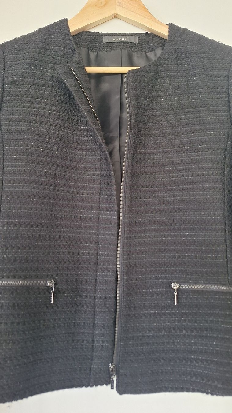 Esprit Jacken: Schwarze elegante Esprit Kurzjacke, Gr. 36/38 – Gebraucht aus Oberkulm von kar_jgx9 3