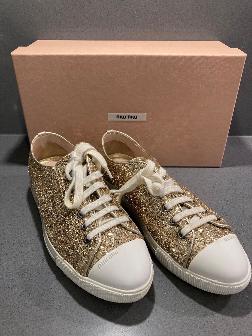 Miu Miu Scarpe da donna: Miu Miu Prada sneaker N.36 GOLD GLITTER – Usato da Paradiso venduto da Kayakara 4
