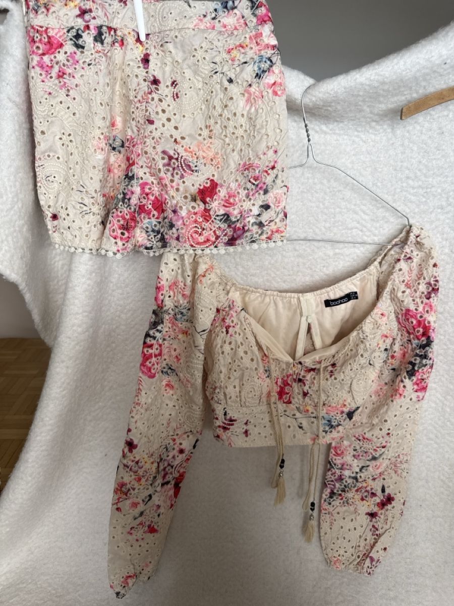 Lotti di vestiti: Ensemble boohoo 36 porté 1x – Nuovo (secondo la descrizione) da Lausanne venduto da Alex_7586