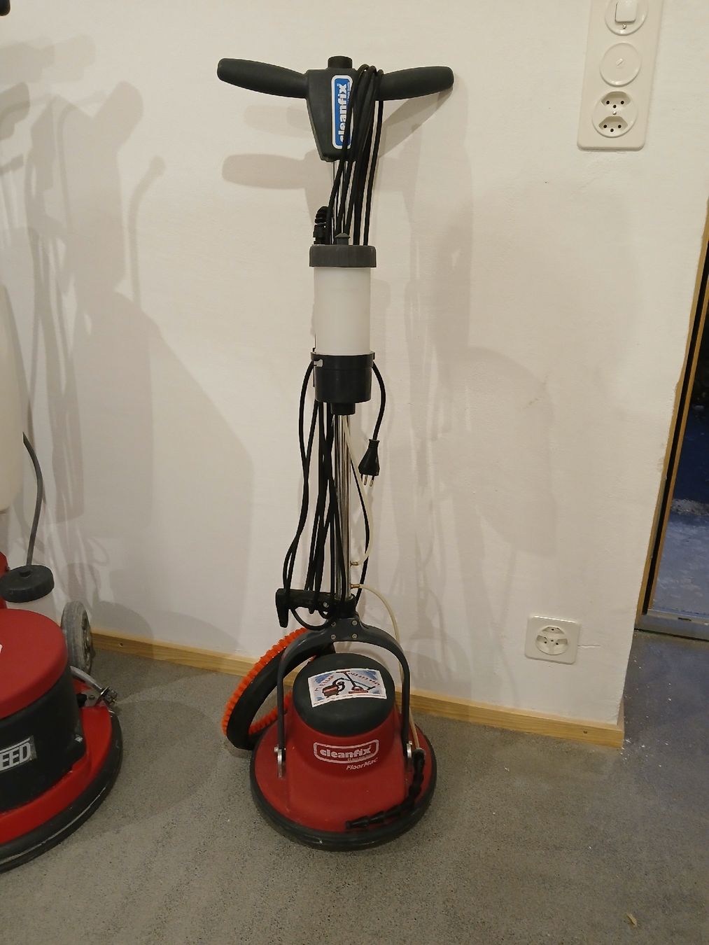 Cleanfix Alle Maschinen: cleanfix FloorMac – Gebraucht aus Strada von SaraF167