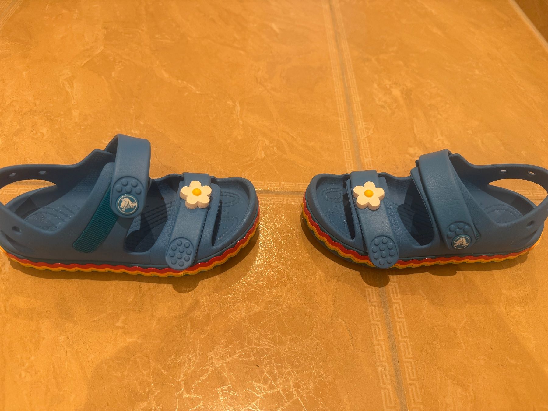 Crocs Scarpe per ragazze: Crocs NWT Sandalen, 32 – Usato da Klingnau venduto da Markus14