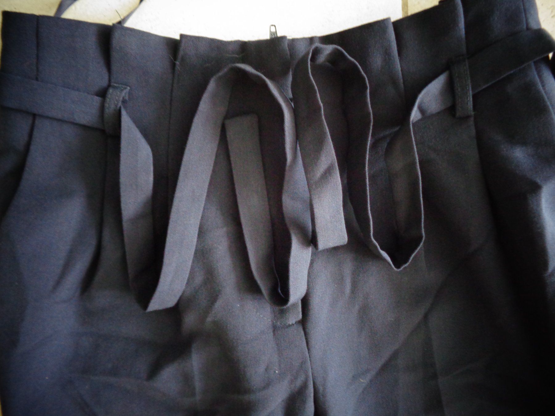 Pantaloni: HOSE DAMEN GR.XS NEUWERTIG – Usato da Rotkreuz venduto da Samballi 1