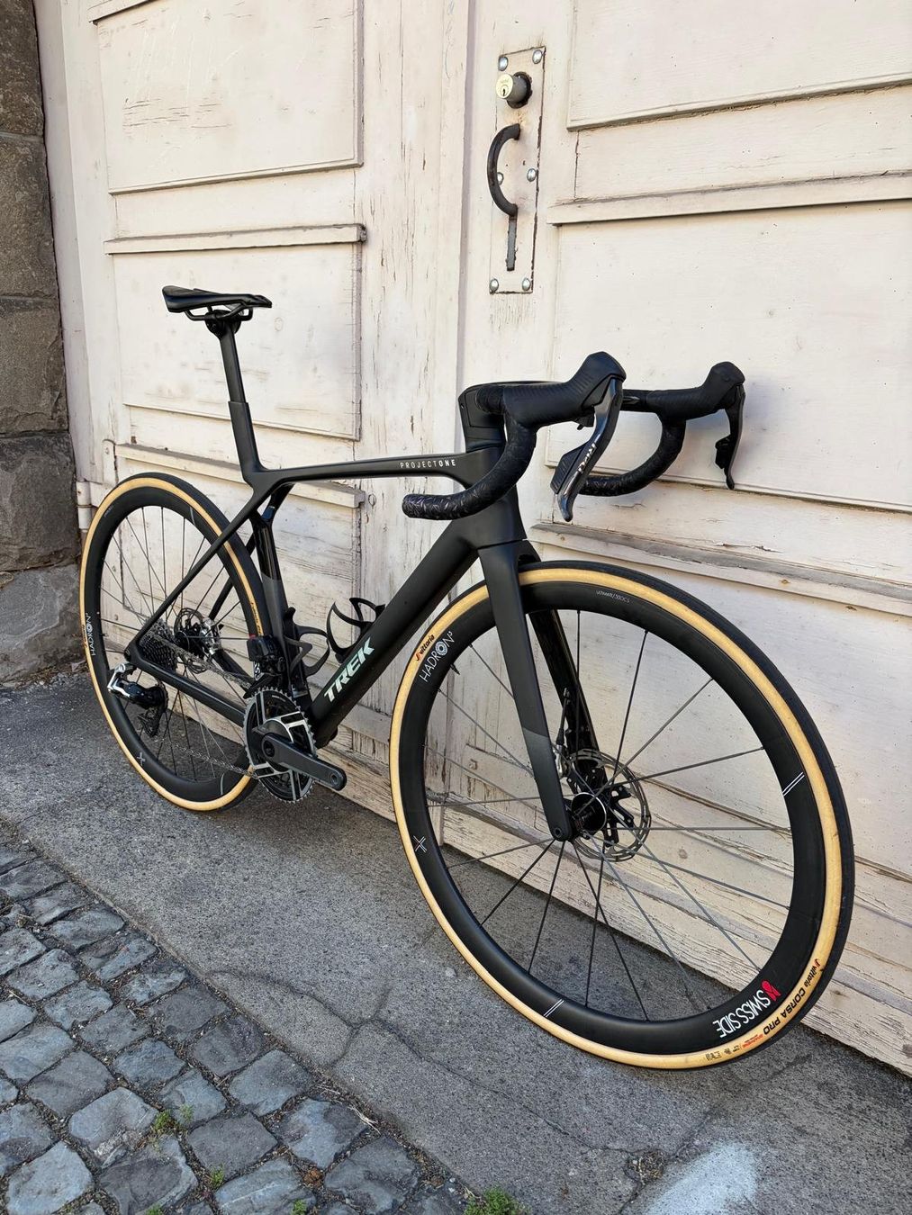 Trek Vélos: TREK Madone Slr 9 Axs Gen8 ProjectOne – D'occasion à Zürich par velo67friend 2