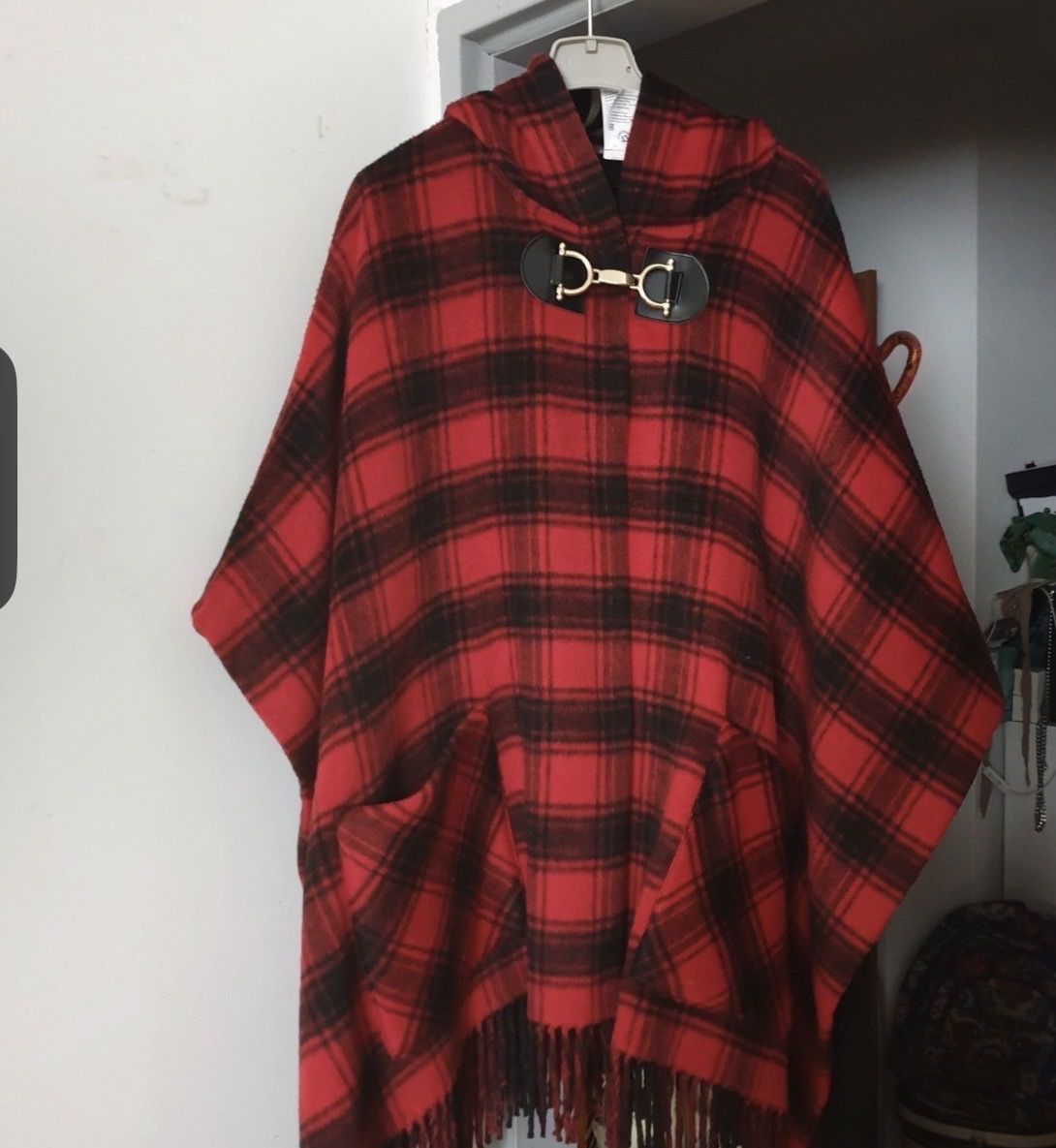 Altro in Moda donna: Cape weich und wunderschön Grösse M – Usato da Bonstetten venduto da Global83
