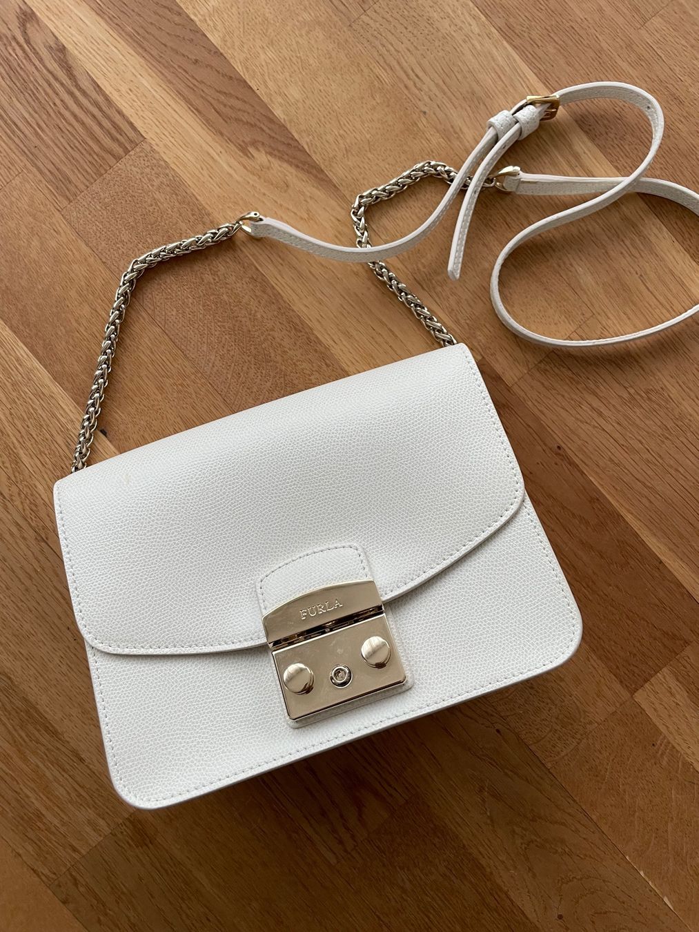 Furla Borse da donna: Furla weiss – Usato da Cham venduto da vany_