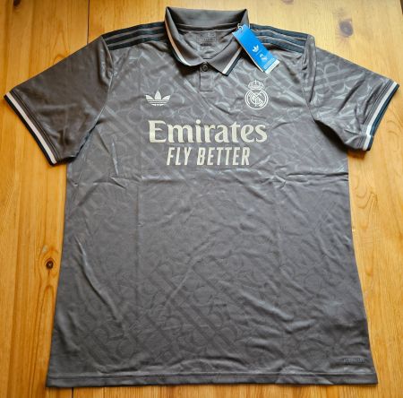 Real Madrid Trikot adidas NEU Grösse XL Fussball Spanien