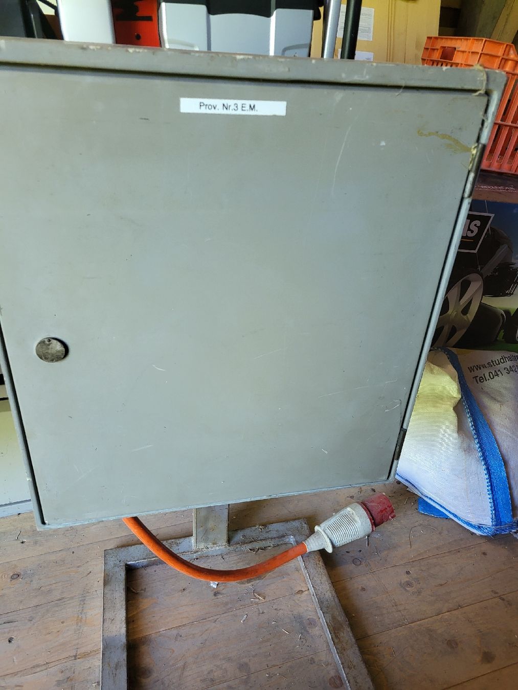 Elektrotechnik: Baustromverteiler 63A – Defekt aus Alpnach Dorf von str_jdw2