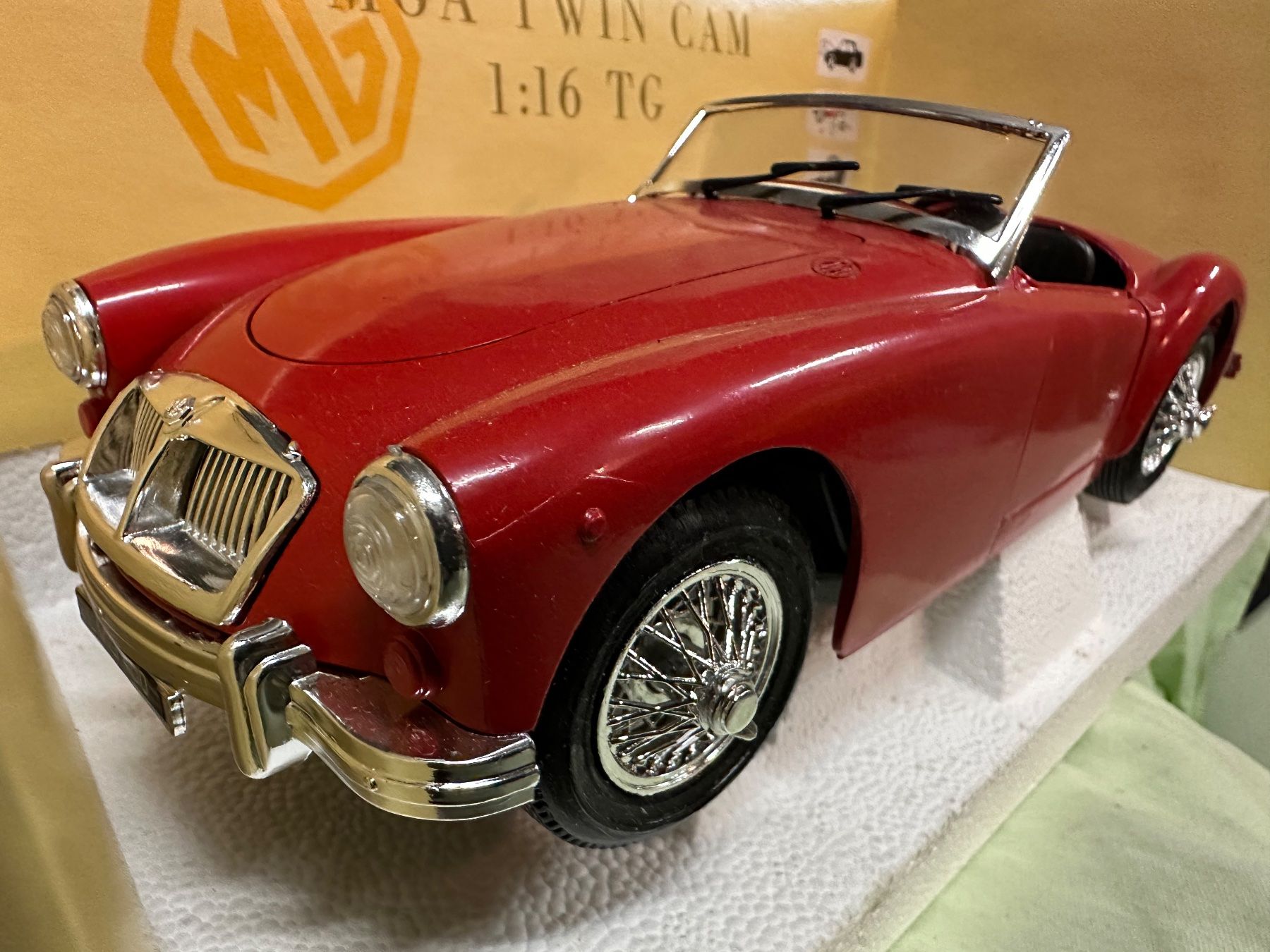 Polistil Modellini d'auto: Mga twin cam cabrio roadster gb oldtimer classic – Nuovo e nell'imballaggio originale da Reinach AG venduto da rares75