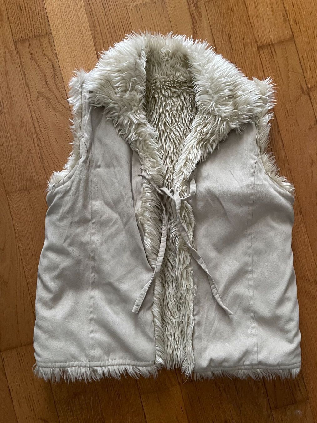 Altro abbigliamento per bambino: Gilet – Usato da Zürich venduto da sil_2kvt 1