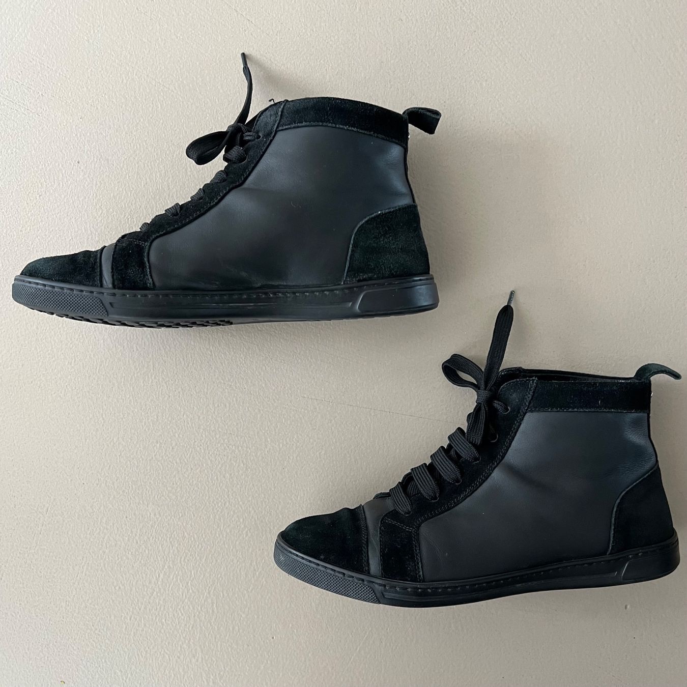Escada Scarpe da donna: ESCADA Leder Sneakers 🖤 – Usato da Zürich venduto da ClosetQueen