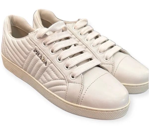 Prada Scarpe da donna: Prada Sneakers neu – Nuovo e nell'imballaggio originale da Lachen SZ venduto da HelvetiaLuxury