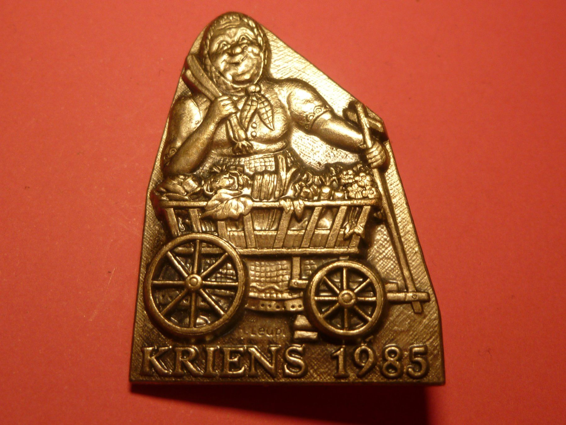Plaketten & Abzeichen: KRIENS 1985 SILBER – Gebraucht aus Ried (Muotathal) von Mandarin02